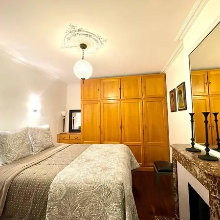 Charming Flat In Old Appartamento Parigi